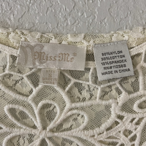 MissMe Lace Top - Picture 3 of 3